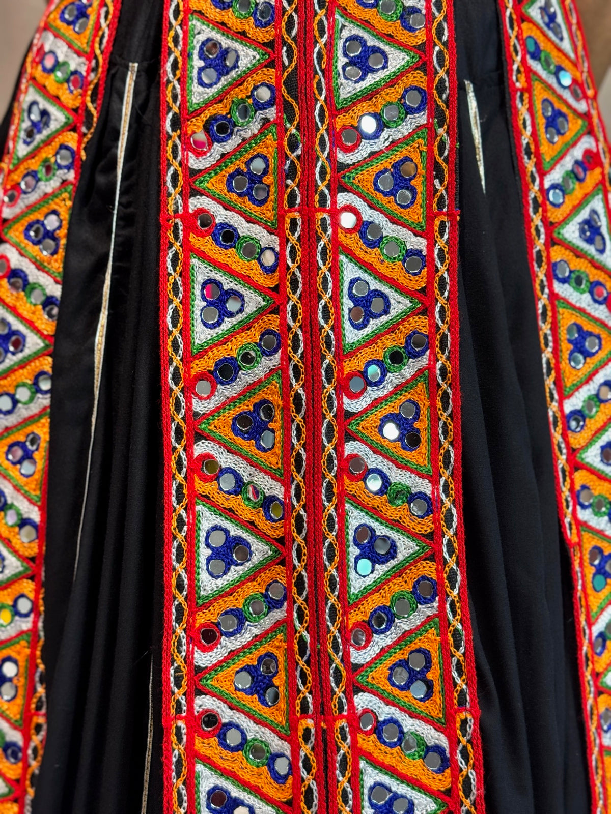 Rangtali Kurti