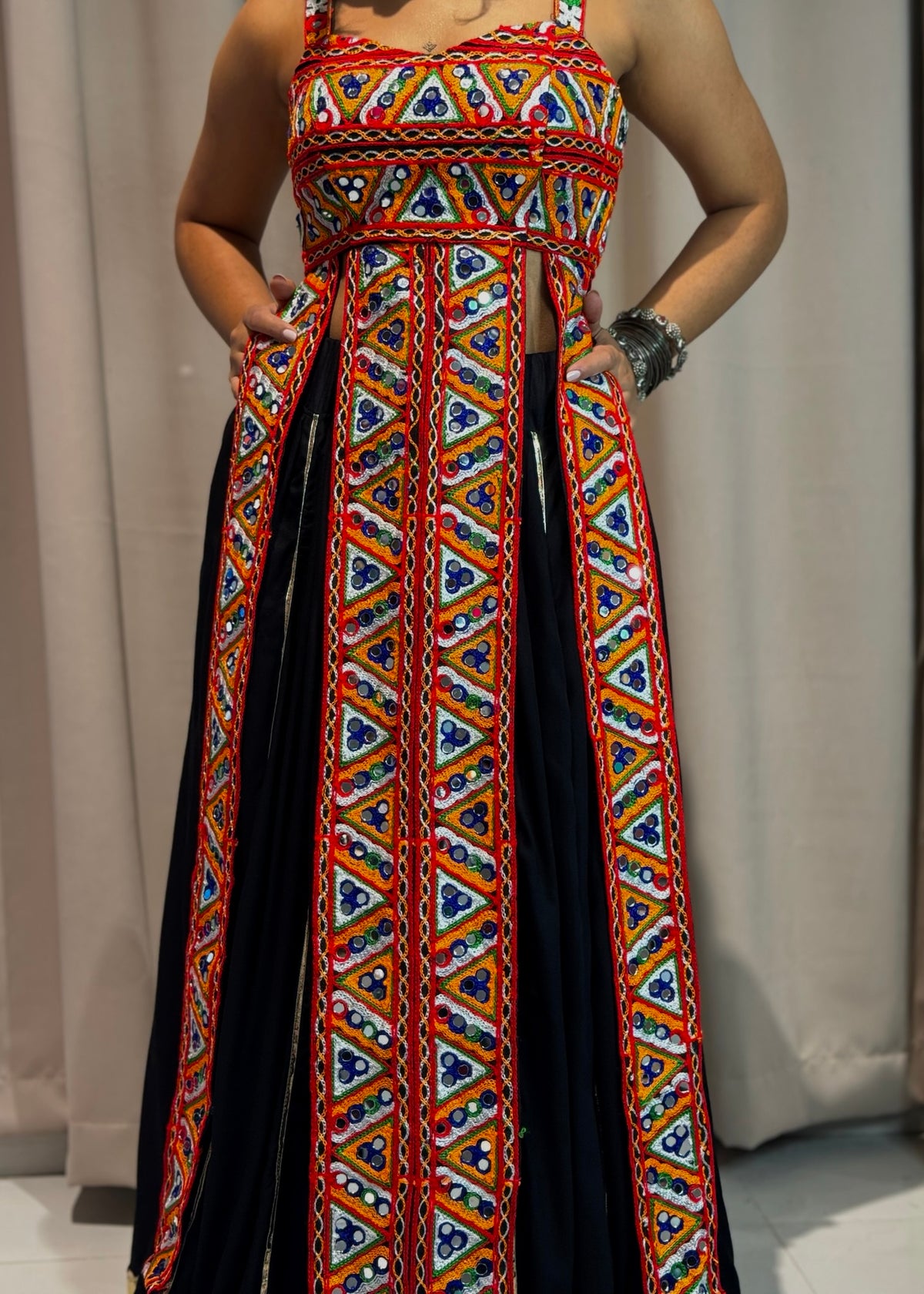 Rangtali Kurti