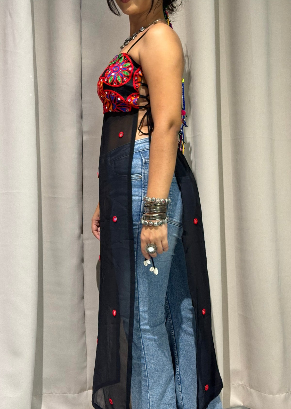 Dholida Kurti